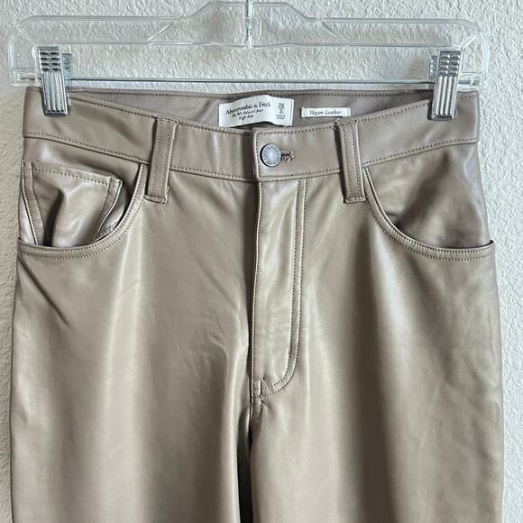 Abercrombie & Fitch 90's Relaxed High Rise Vegan Leather Jean Women's 26/2 Long - Picture 2 of 6